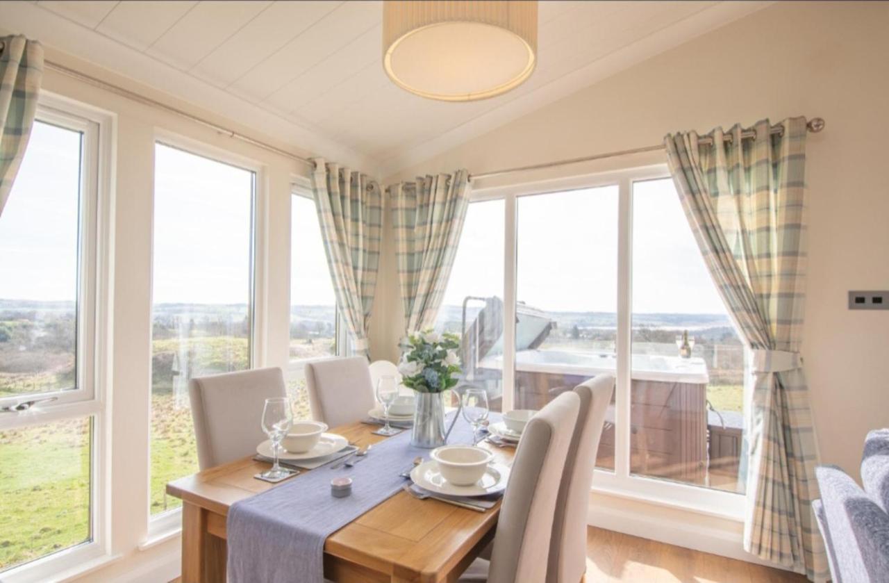 Beechwood Lochview Lodges Lochwinnoch Exterior foto